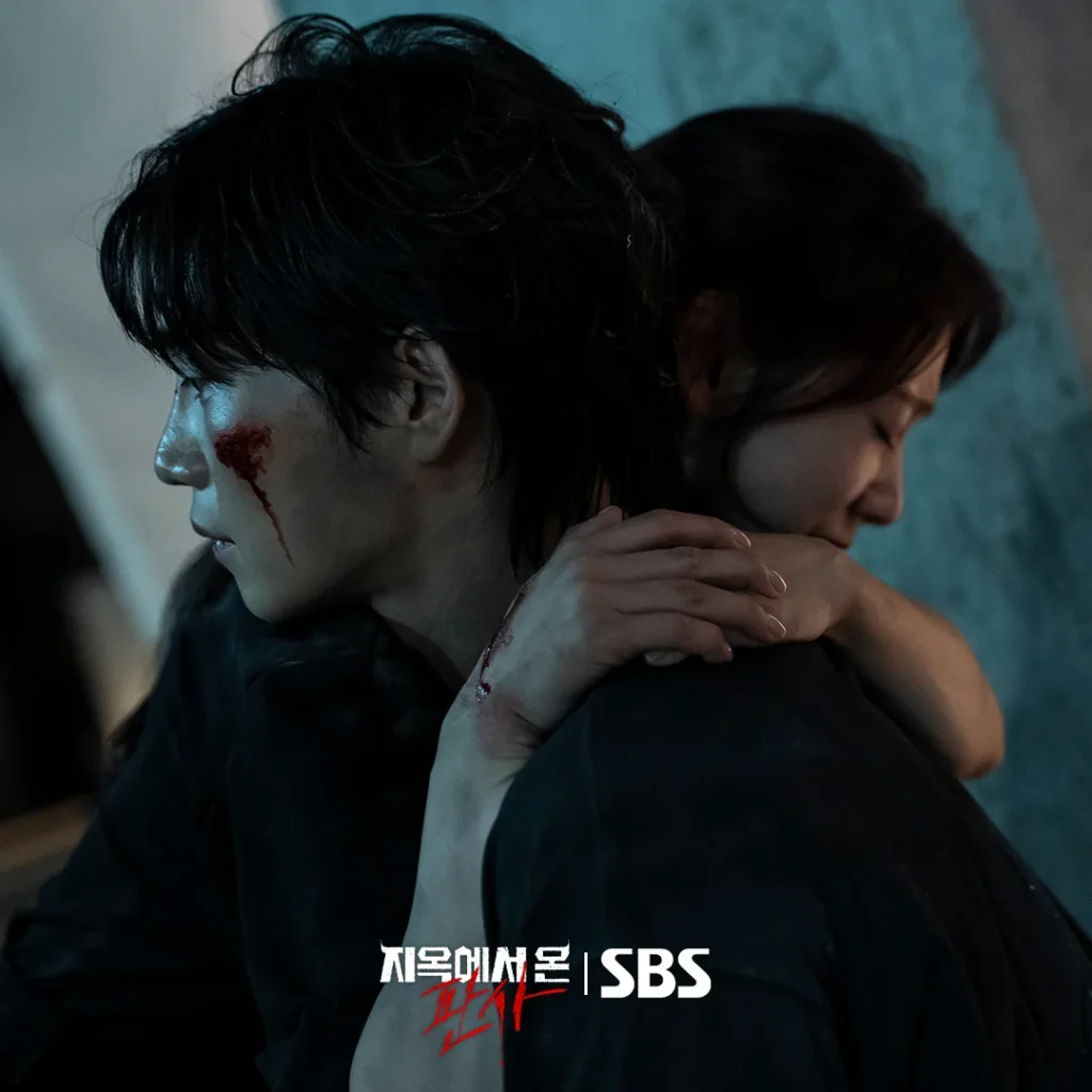 Park Shin-hye Hugs Kim Jae-young