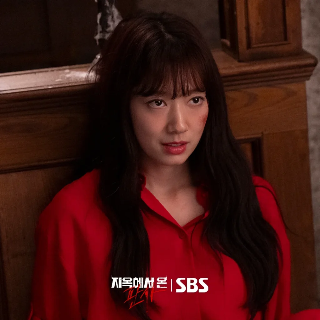 Park Shin-hye in Episode 11