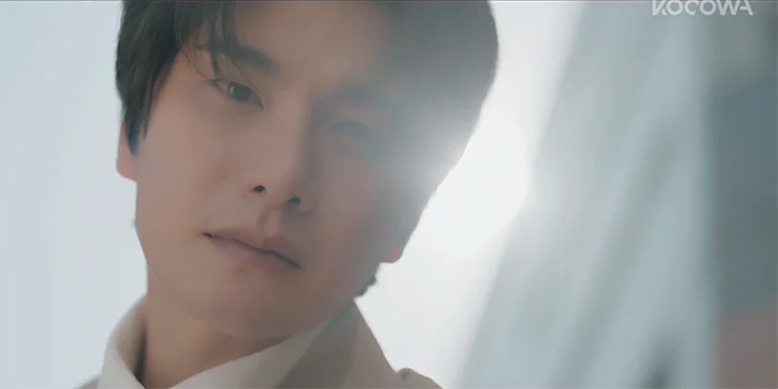 Bong Cheol-hee (Lee Yi-kyung)