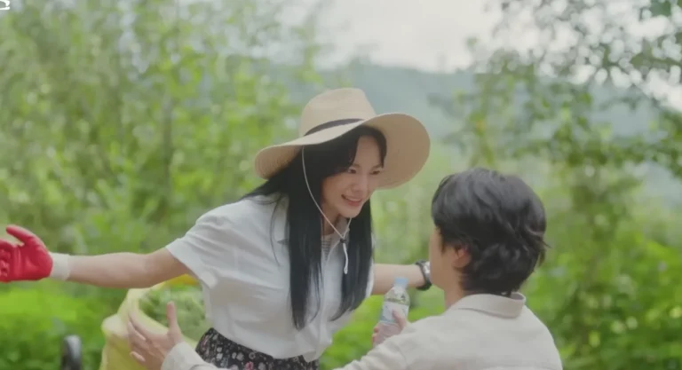 Lee Jong-won Softens With Kim Se-jeong's Efforts in "Brewing Love"
