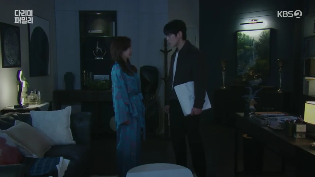 Seo Gang-ju (Kim Jung-hyun) and Baek Ji-yeon (Kim Hye-eun) 