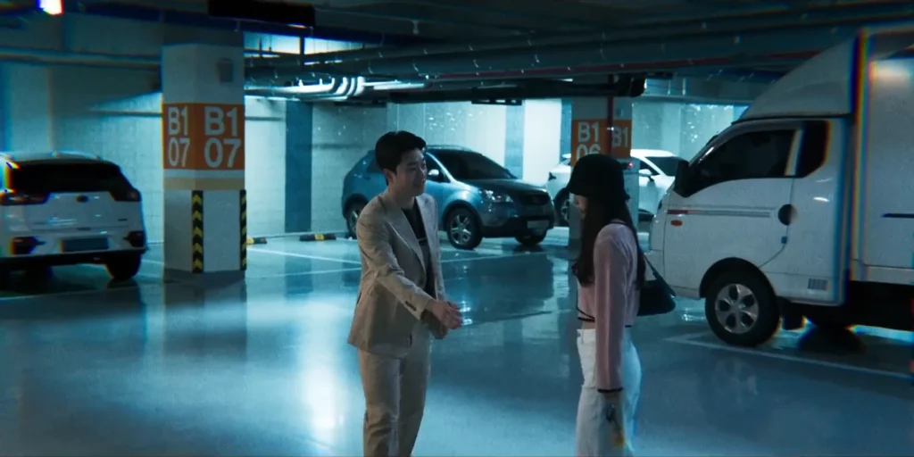 Ryu Hae-jun (as Choi Chang-min) stalking Park Seung-yeon (as Kim Da-hee).