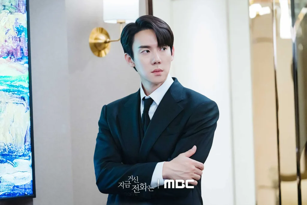 Yoo Yeon-seok as Baek Sa-eon