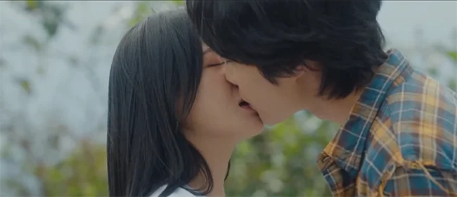 Yun Min-ju and Chae Yong-ju Share A Kiss in “Brewing Love”