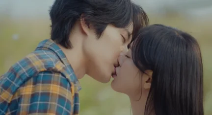 Yun Min-ju and Chae Yong-ju Share A Kiss